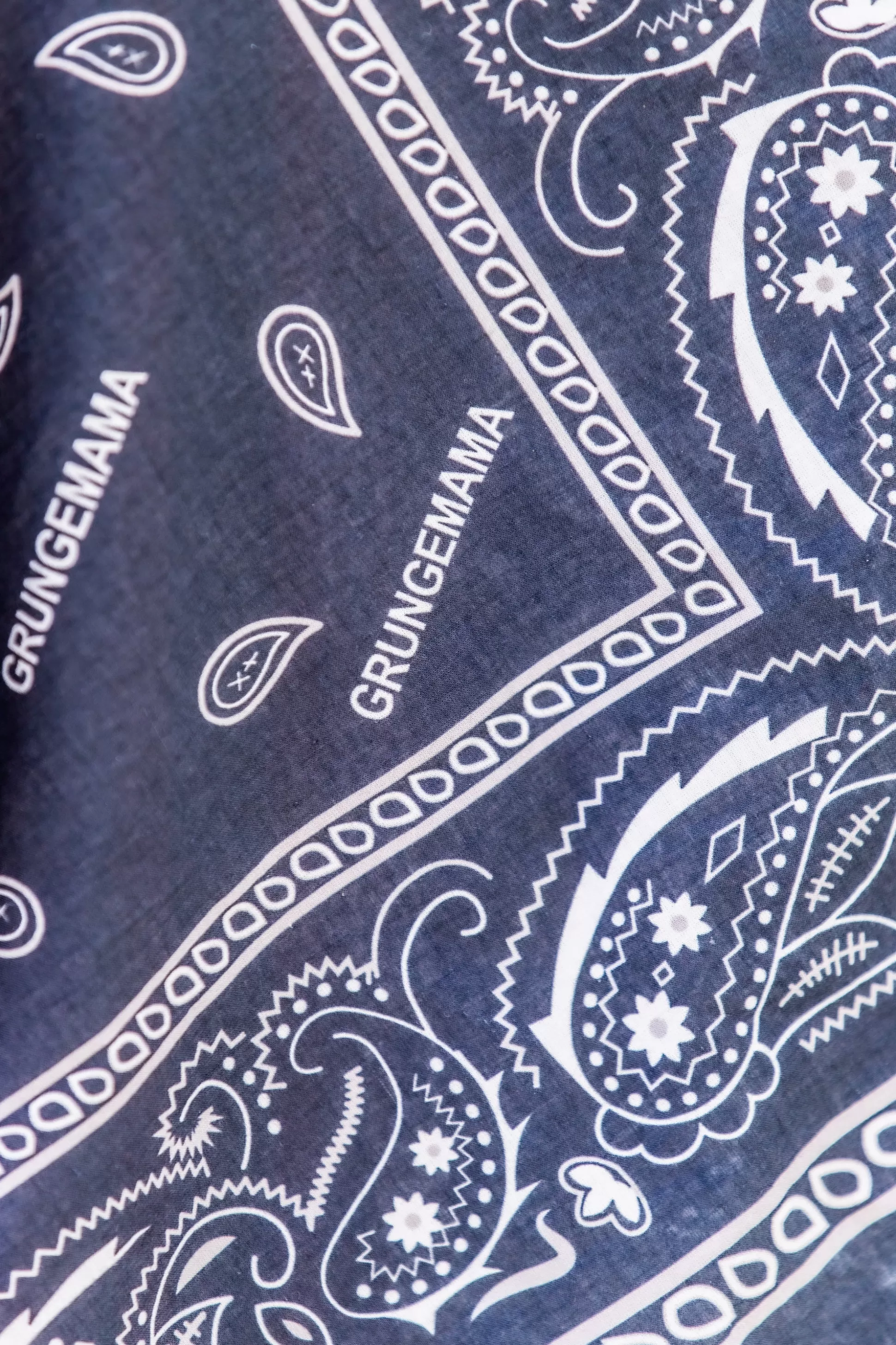 Shop Foulard Indy Noir Accessoires