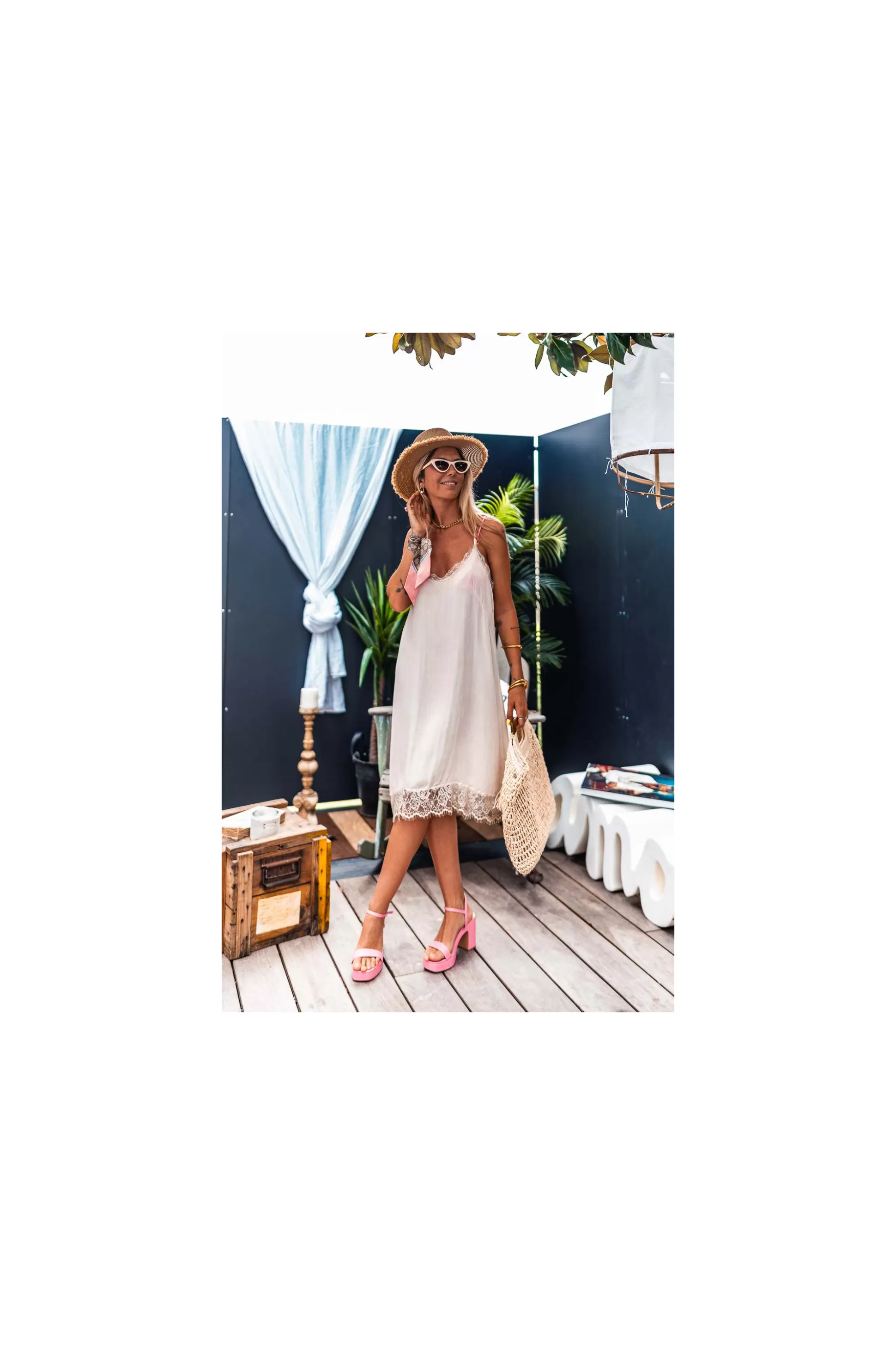 Flash Sale Robe Dress Night Nude Robes / Jupes