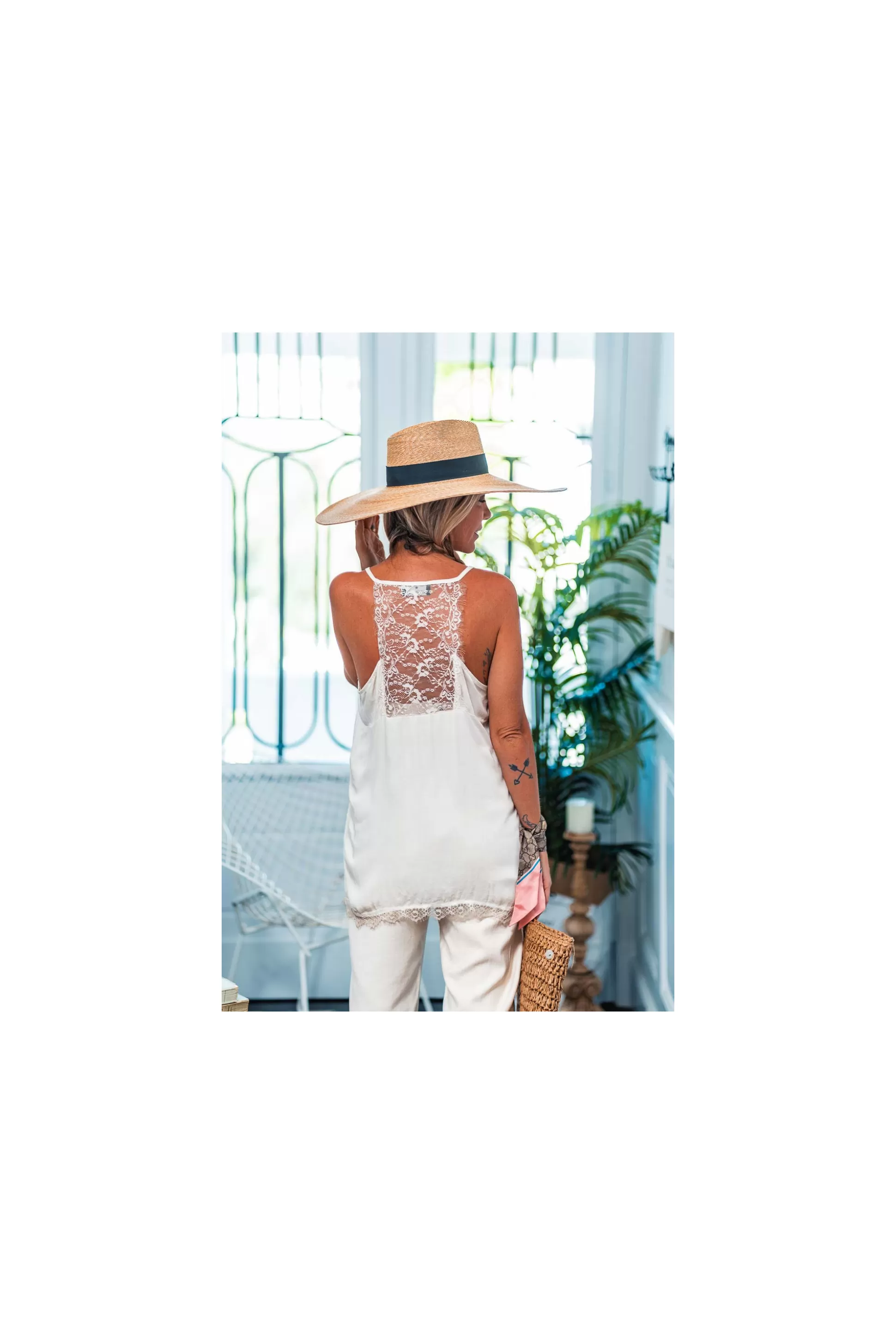 New Top Kate Beige T-Shirts / Tops
